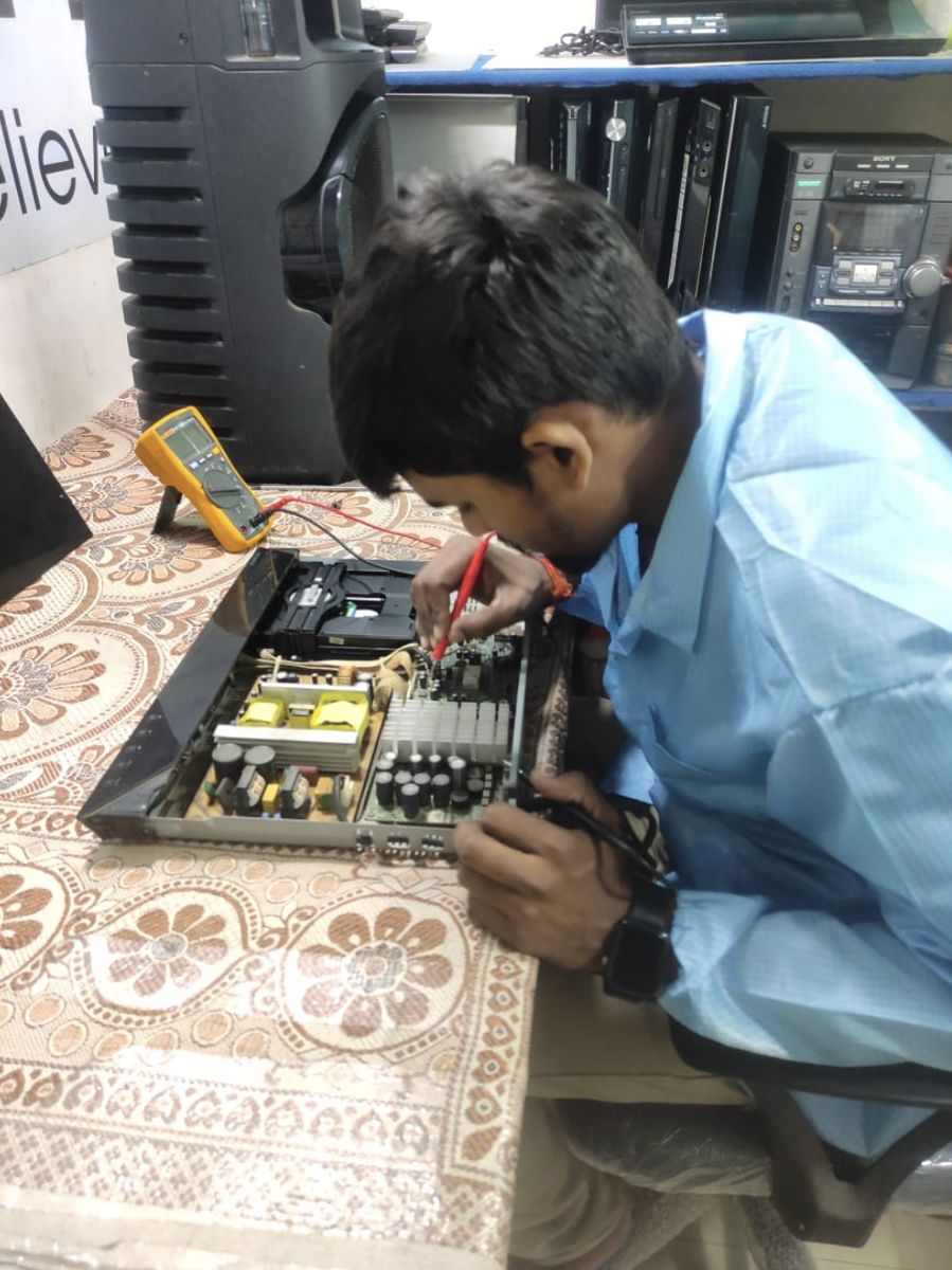 Home theatre amplifier board repair